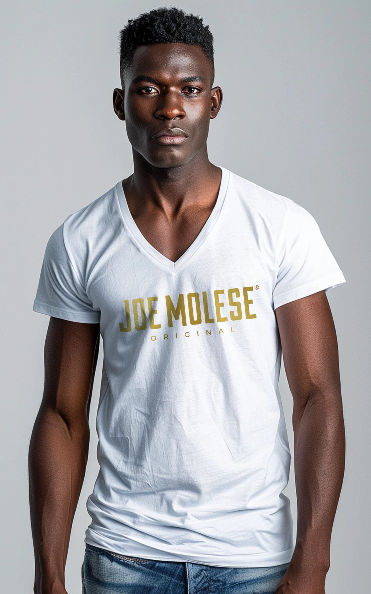 JOE MOLESE Logo Gold V-Neck Premium T-Shirt weiss
