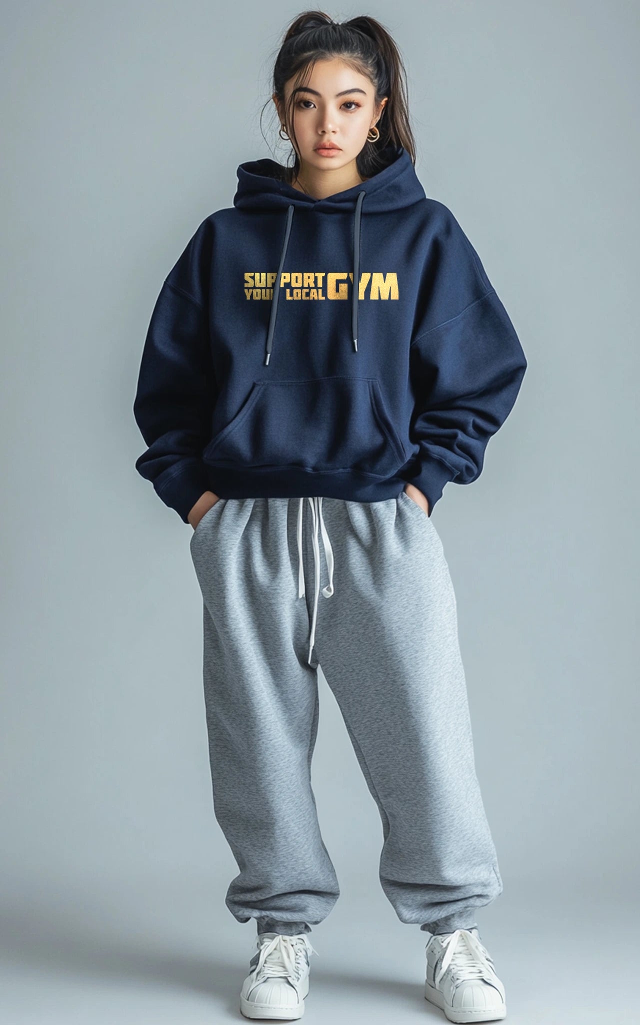 Premium Gym Supporter Hoodie Navy - Kapuzensweatshirt mit goldenem Community Statement