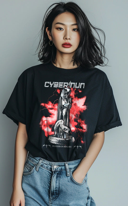 schwarzes Oversized T-Shirt Cyber Nun Chrome
