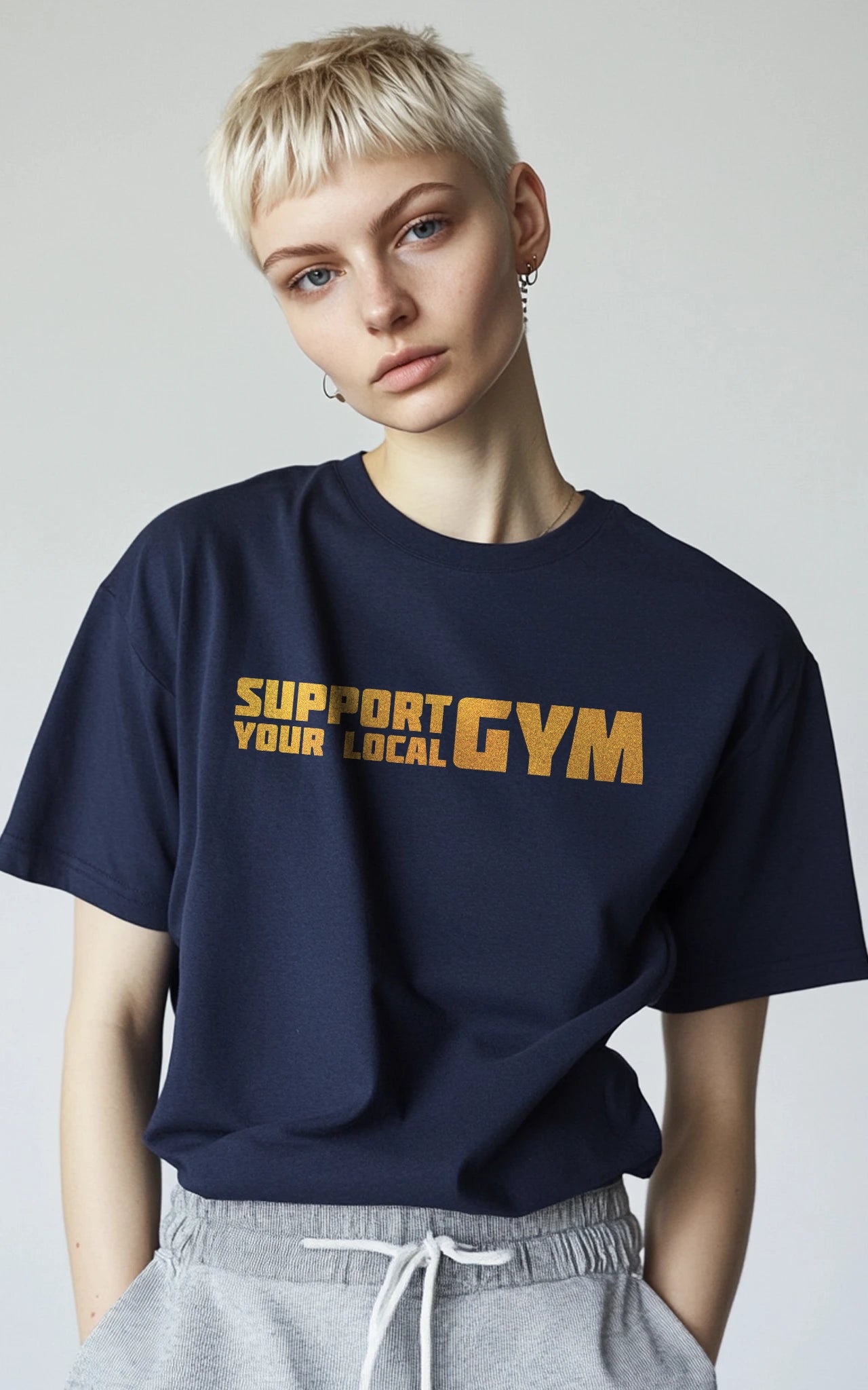 Navyblaues Support Your Local Gym Statement T-Shirt aus Bio-Baumwolle